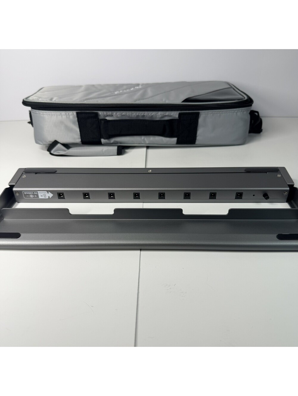Vangoa VPPD-S Powered Guitar Pedalboard 8 Output w/ Case Adapter Cables Open Box